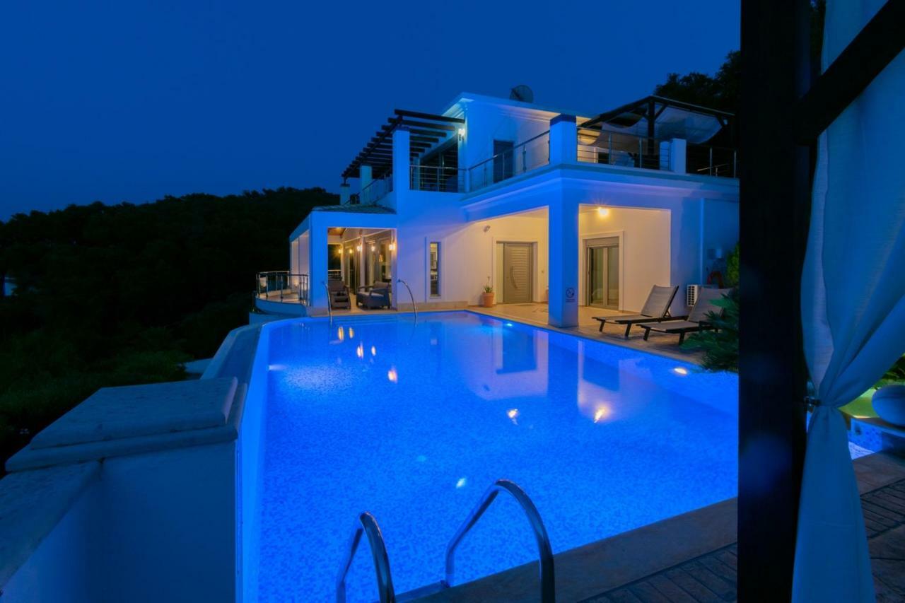 Ionian Pearl Luxury Spa Villa Mesongí Exteriör bild